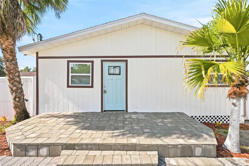 1313 E Sitka Street Tampa FL 33604