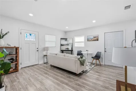 1313 E Sitka Street Tampa FL 33604