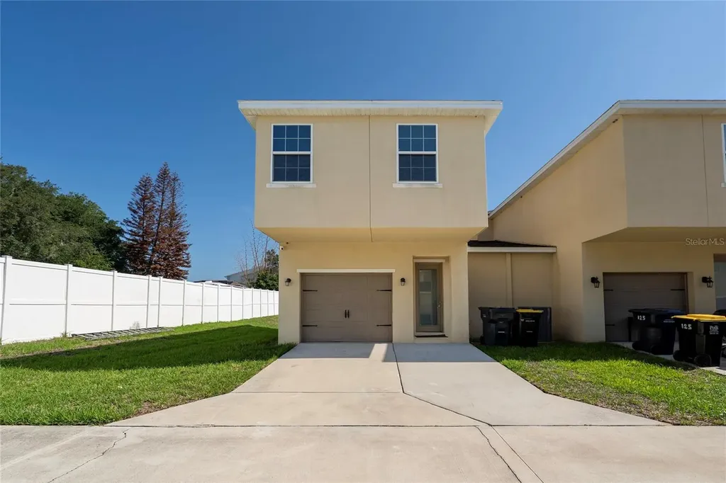 129 Holly Village Drive Davenport FL 33837