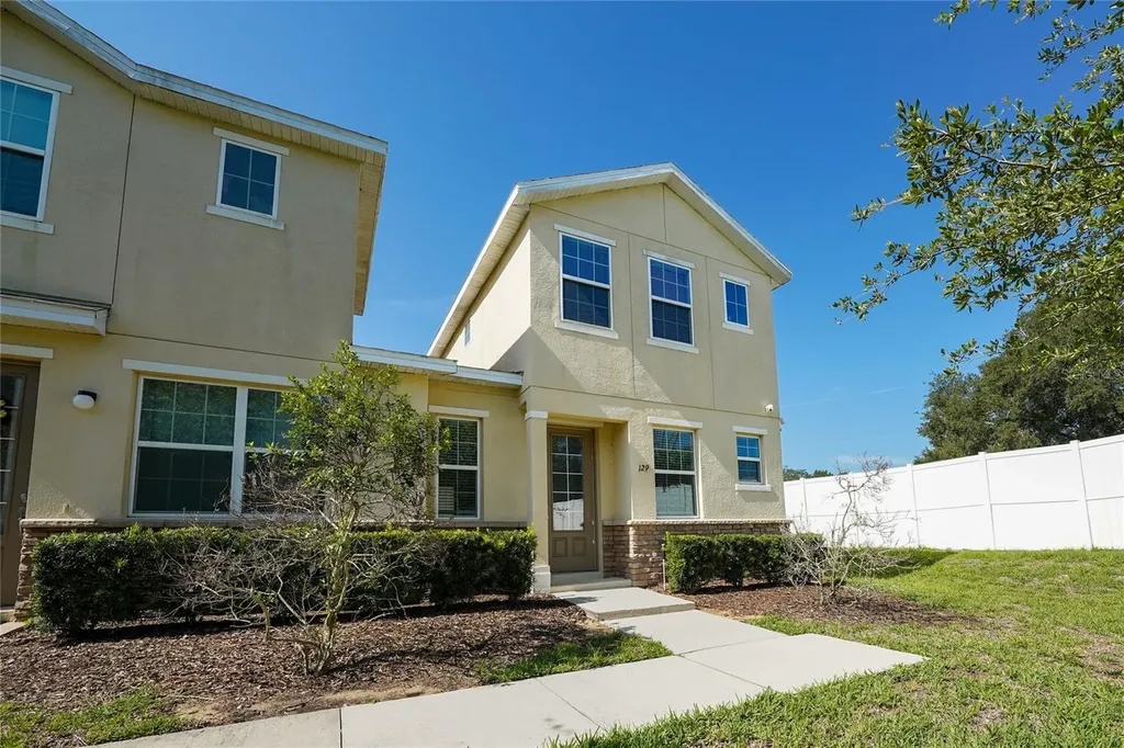 129 Holly Village Drive Davenport FL 33837