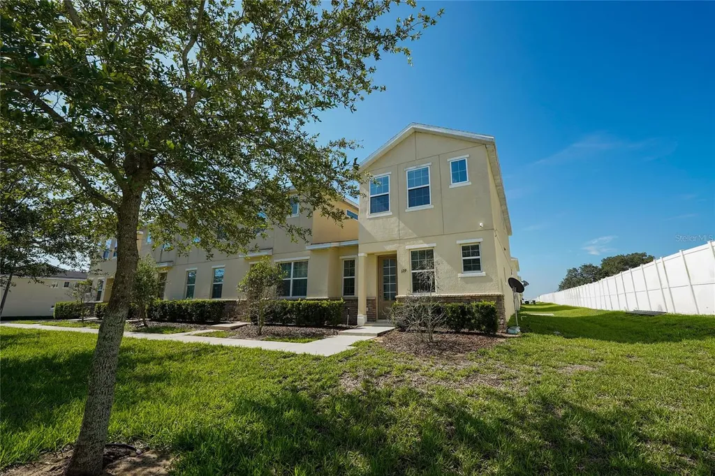 129 Holly Village Drive Davenport FL 33837