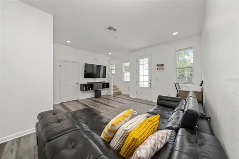 129 Holly Village Drive Davenport FL 33837