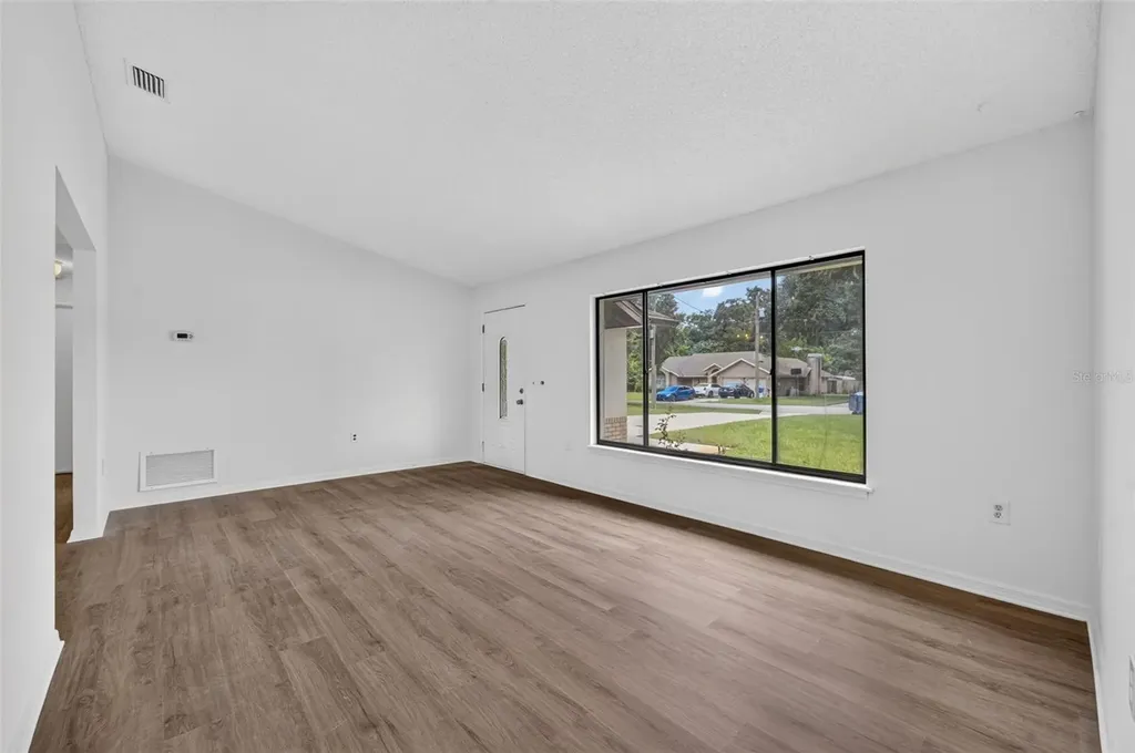 290 Sandyhook Lane Deland FL 32724