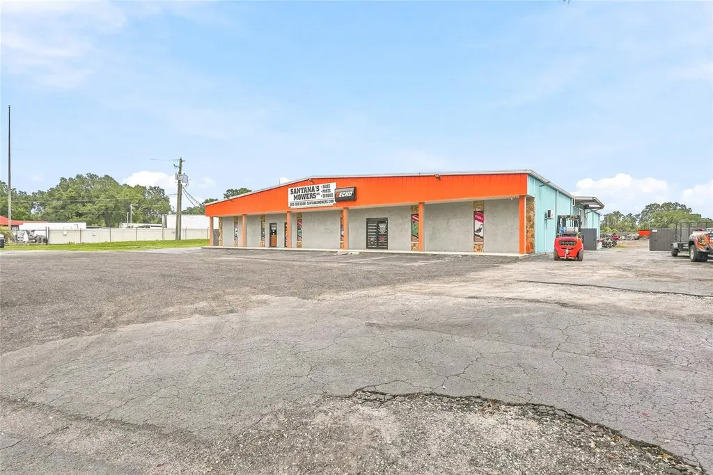 13295 92 Highway Dover FL 33527