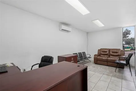13295 92 Highway Dover FL 33527