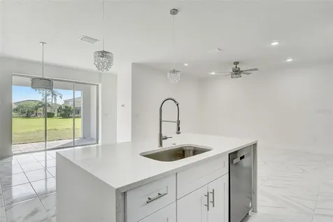 3889 Walker Road Apopka FL 32703