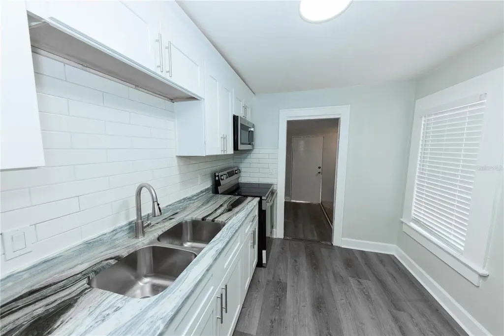 2240 10th Street S St Petersburg FL 33705