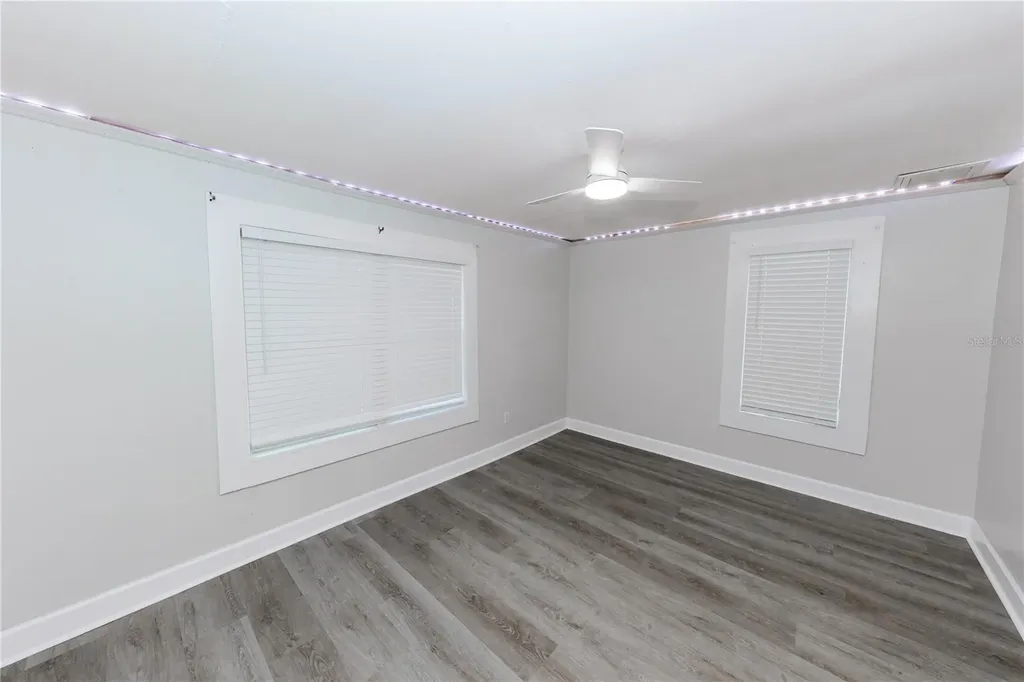 2240 10th Street S St Petersburg FL 33705