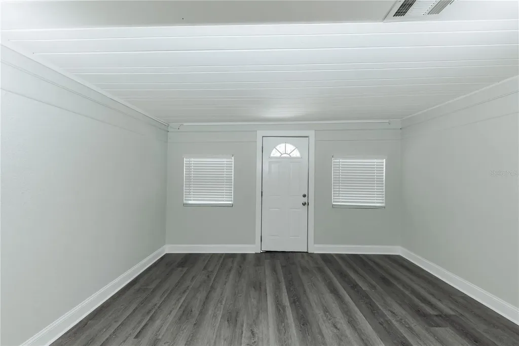 2240 10th Street S St Petersburg FL 33705