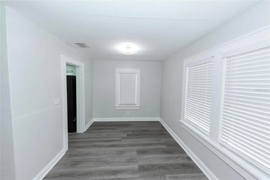 2240 10th Street S St Petersburg FL 33705