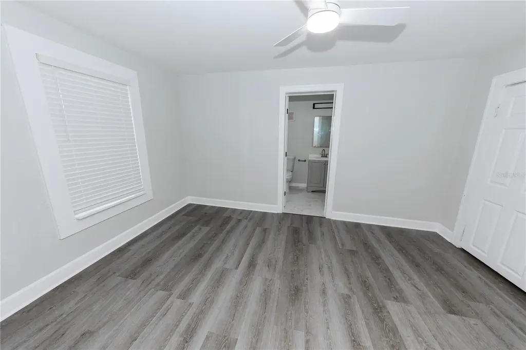 2240 10th Street S St Petersburg FL 33705