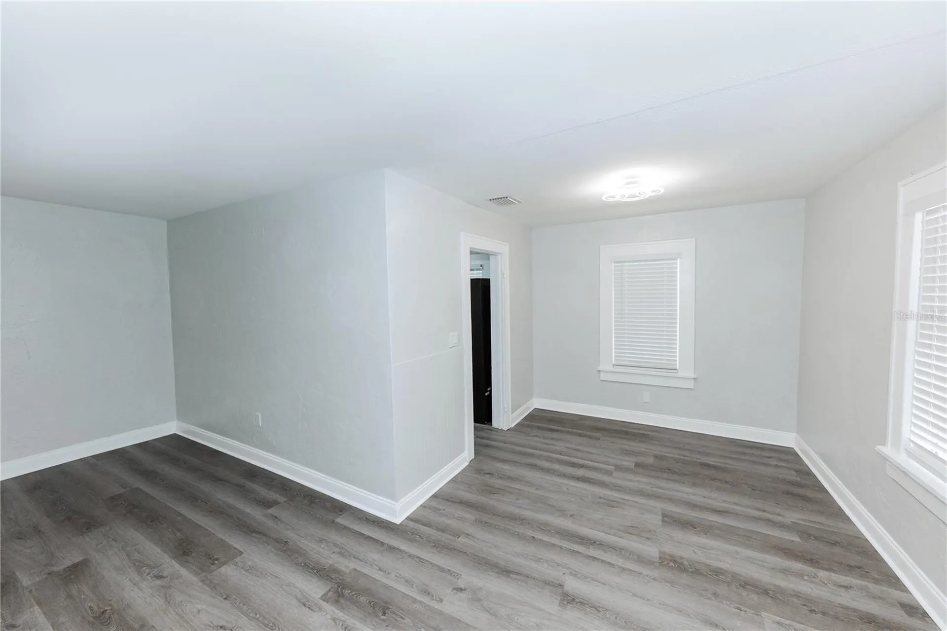 2240 10th Street S St Petersburg FL 33705