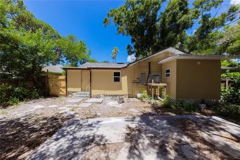 2240 10th Street S St Petersburg FL 33705