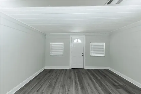 2240 10th Street S St Petersburg FL 33705