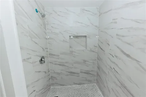 2240 10th Street S St Petersburg FL 33705