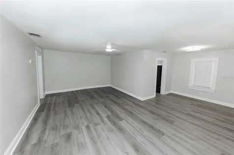 2240 10th Street S St Petersburg FL 33705