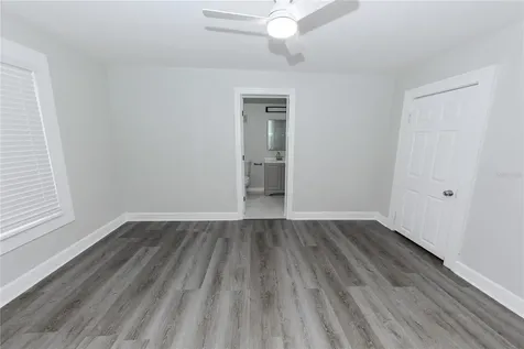 2240 10th Street S St Petersburg FL 33705