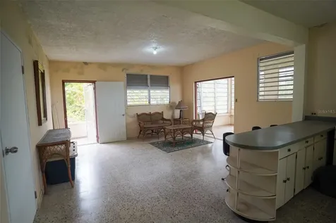 #143 Bo Anon, Ponce PR 00730