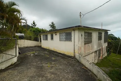 #143 Bo Anon, Ponce PR 00730