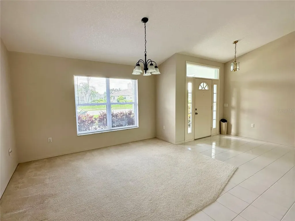 5024 Southern Pine Circle Venice FL 34293
