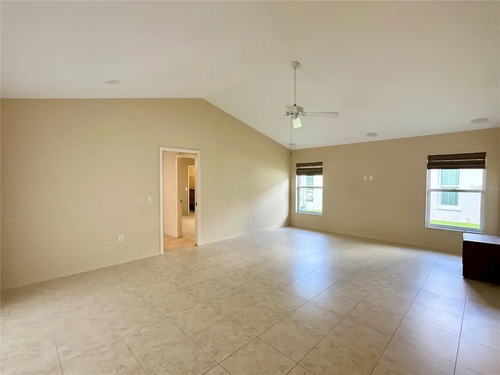 5024 Southern Pine Circle Venice FL 34293
