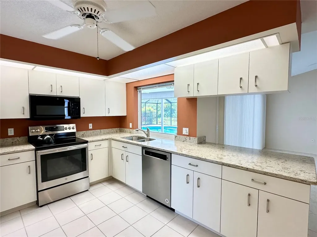 5024 Southern Pine Circle Venice FL 34293