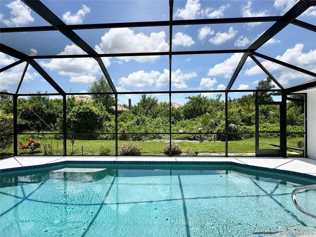 5024 Southern Pine Circle Venice FL 34293