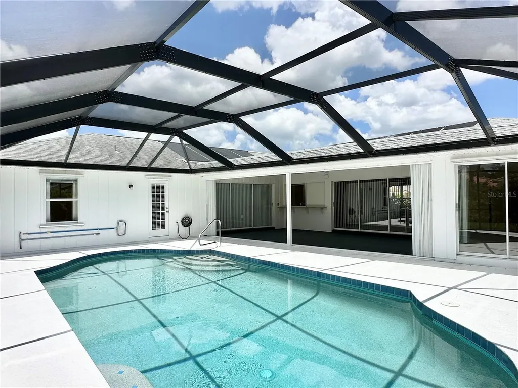 5024 Southern Pine Circle Venice FL 34293
