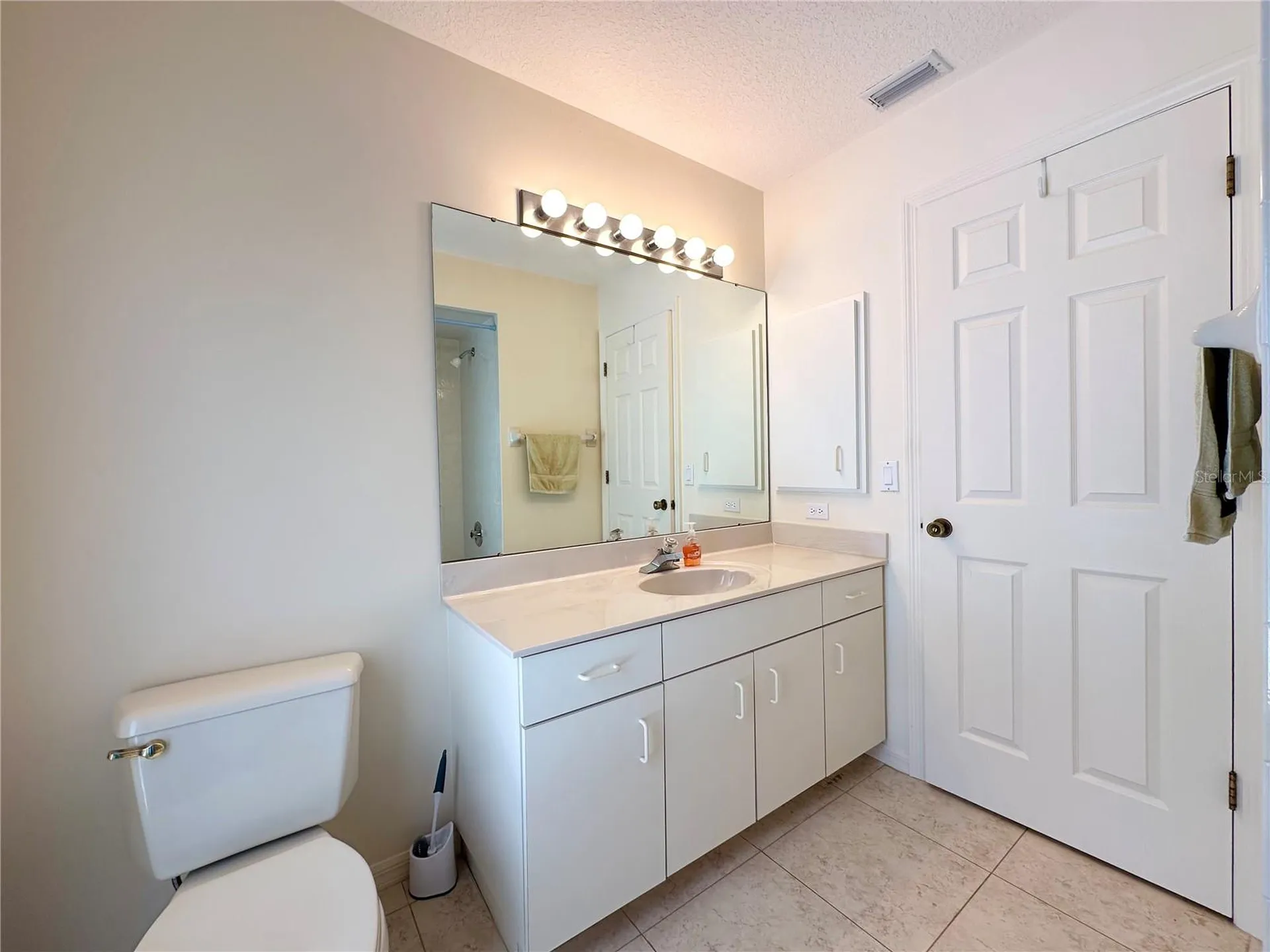 5024 Southern Pine Circle Venice FL 34293