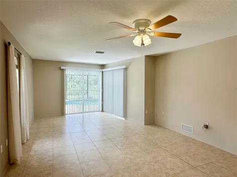 5024 Southern Pine Circle Venice FL 34293