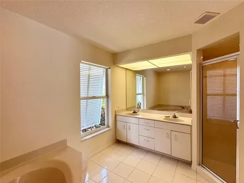 5024 Southern Pine Circle Venice FL 34293