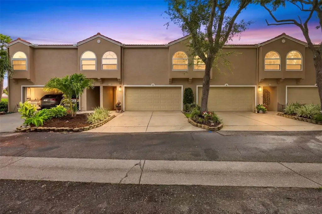 673 Segovia Court NE St Petersburg FL 33703