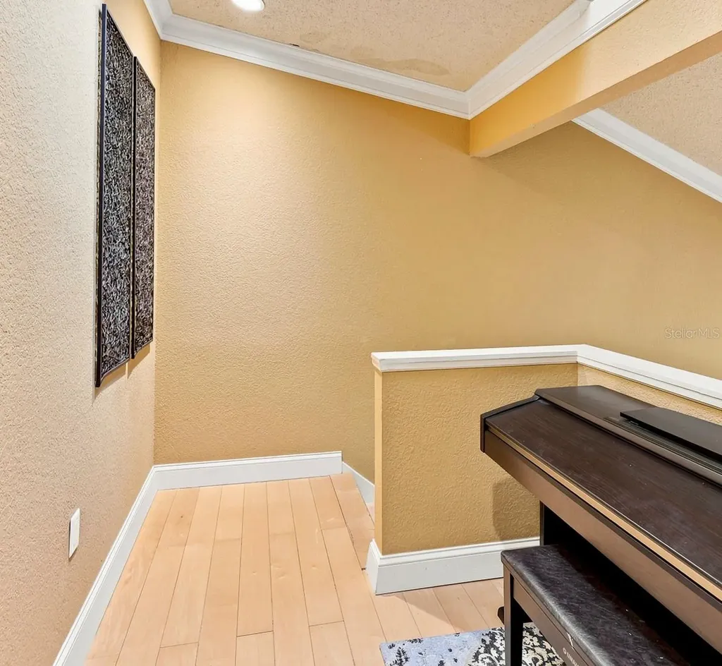 673 Segovia Court NE St Petersburg FL 33703
