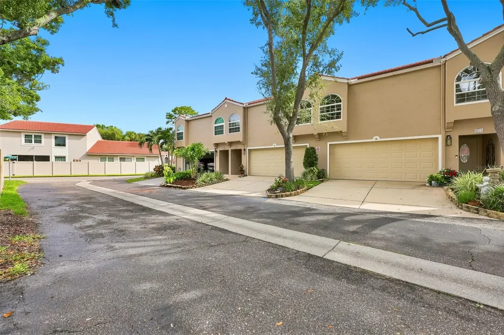 673 Segovia Court NE St Petersburg FL 33703
