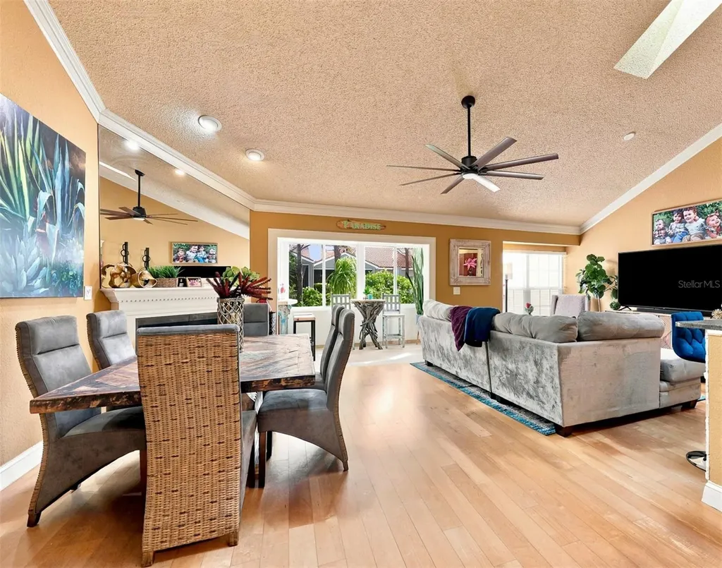 673 Segovia Court NE St Petersburg FL 33703