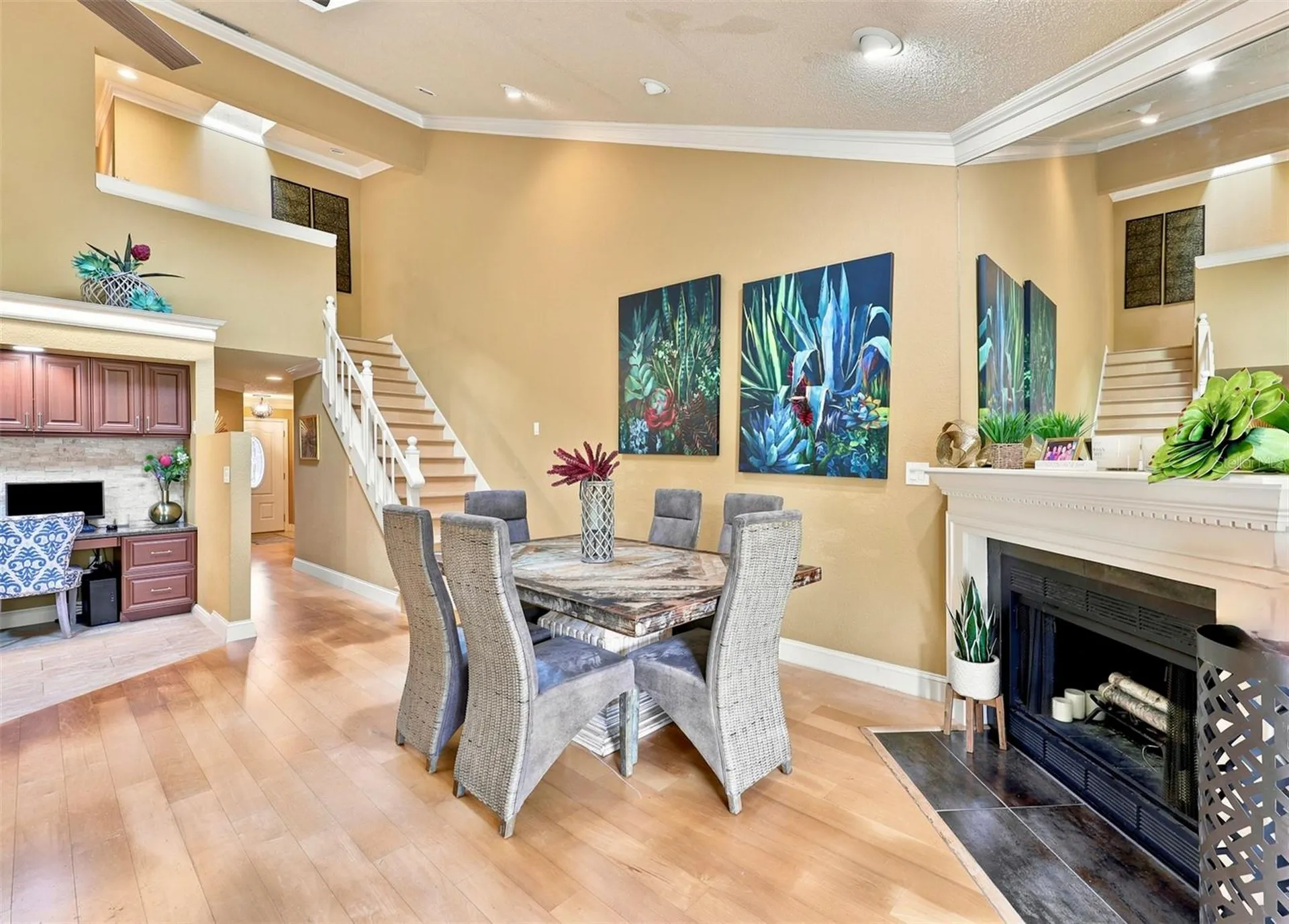 673 Segovia Court NE St Petersburg FL 33703