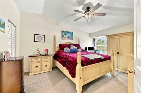 673 Segovia Court NE St Petersburg FL 33703