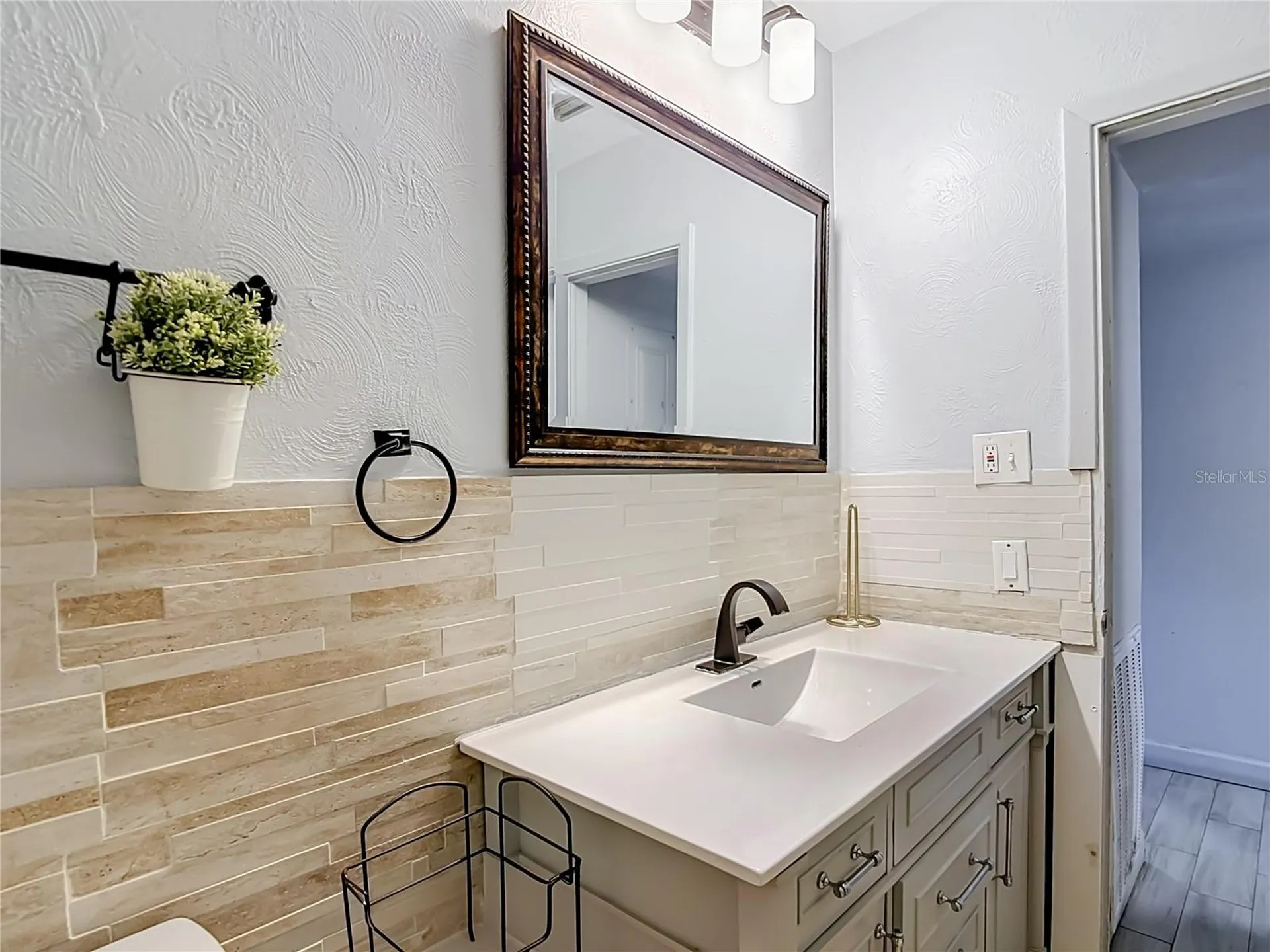 3313 W Kathleen Street Tampa FL 33607