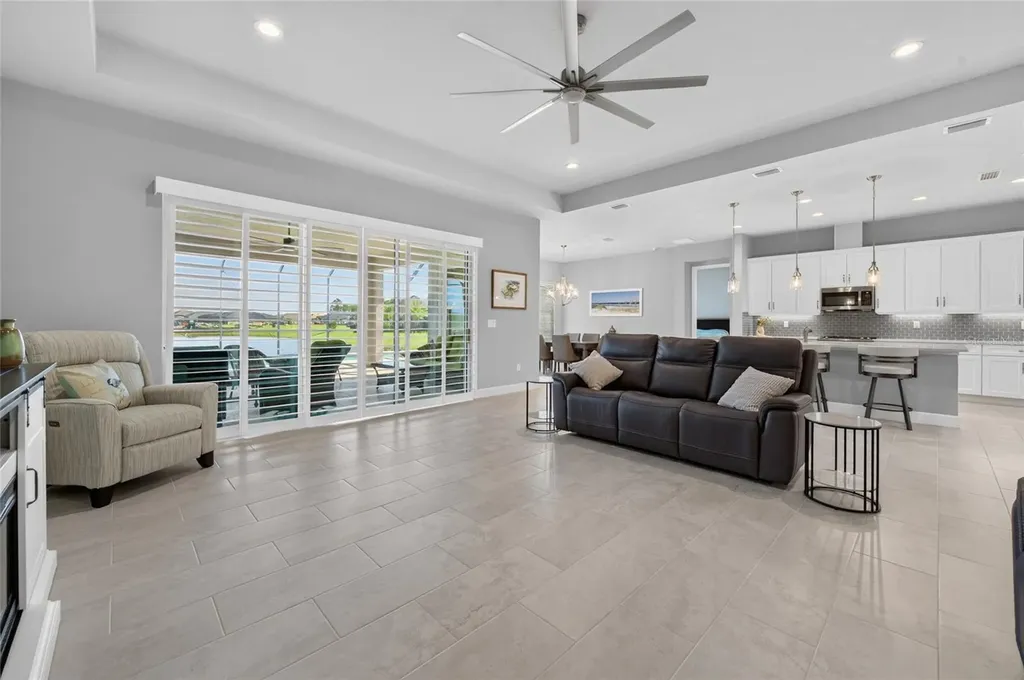 305 Aquamarine Way Daytona Beach FL 32124