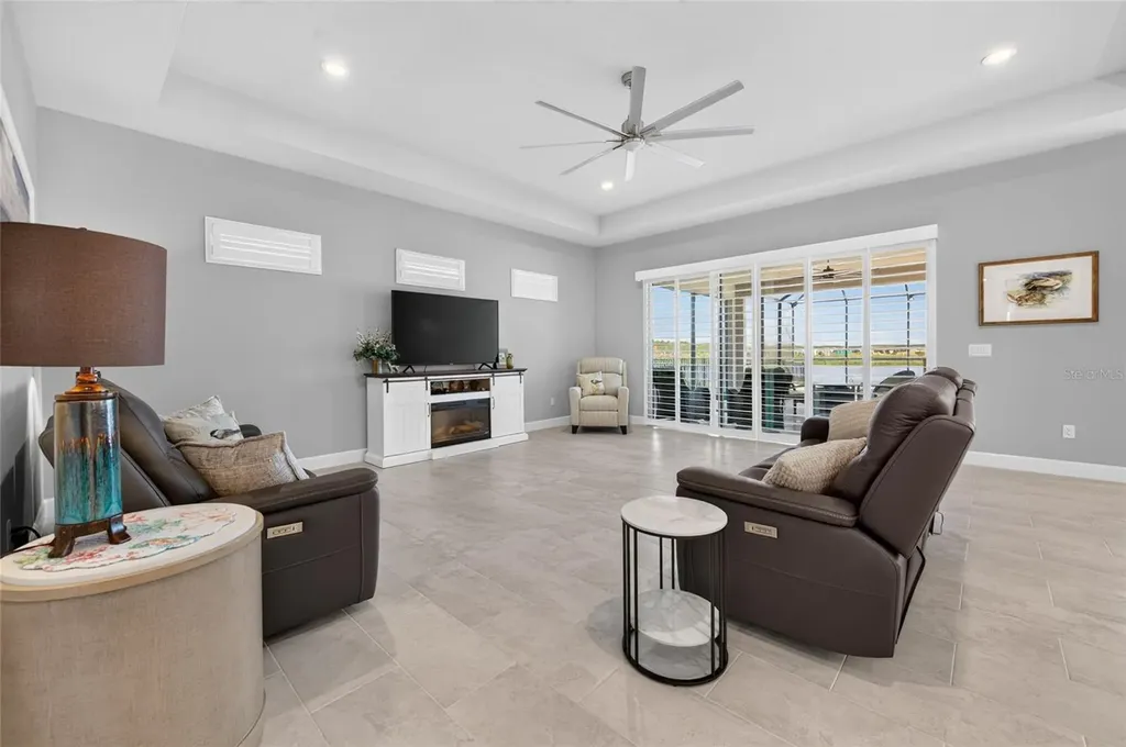 305 Aquamarine Way Daytona Beach FL 32124