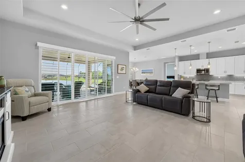 305 Aquamarine Way Daytona Beach FL 32124