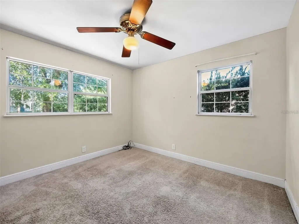25519 Colmar Avenue Sorrento FL 32776