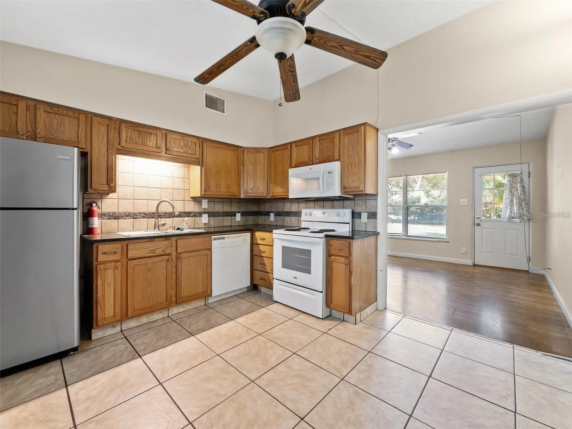 25519 Colmar Avenue Sorrento FL 32776