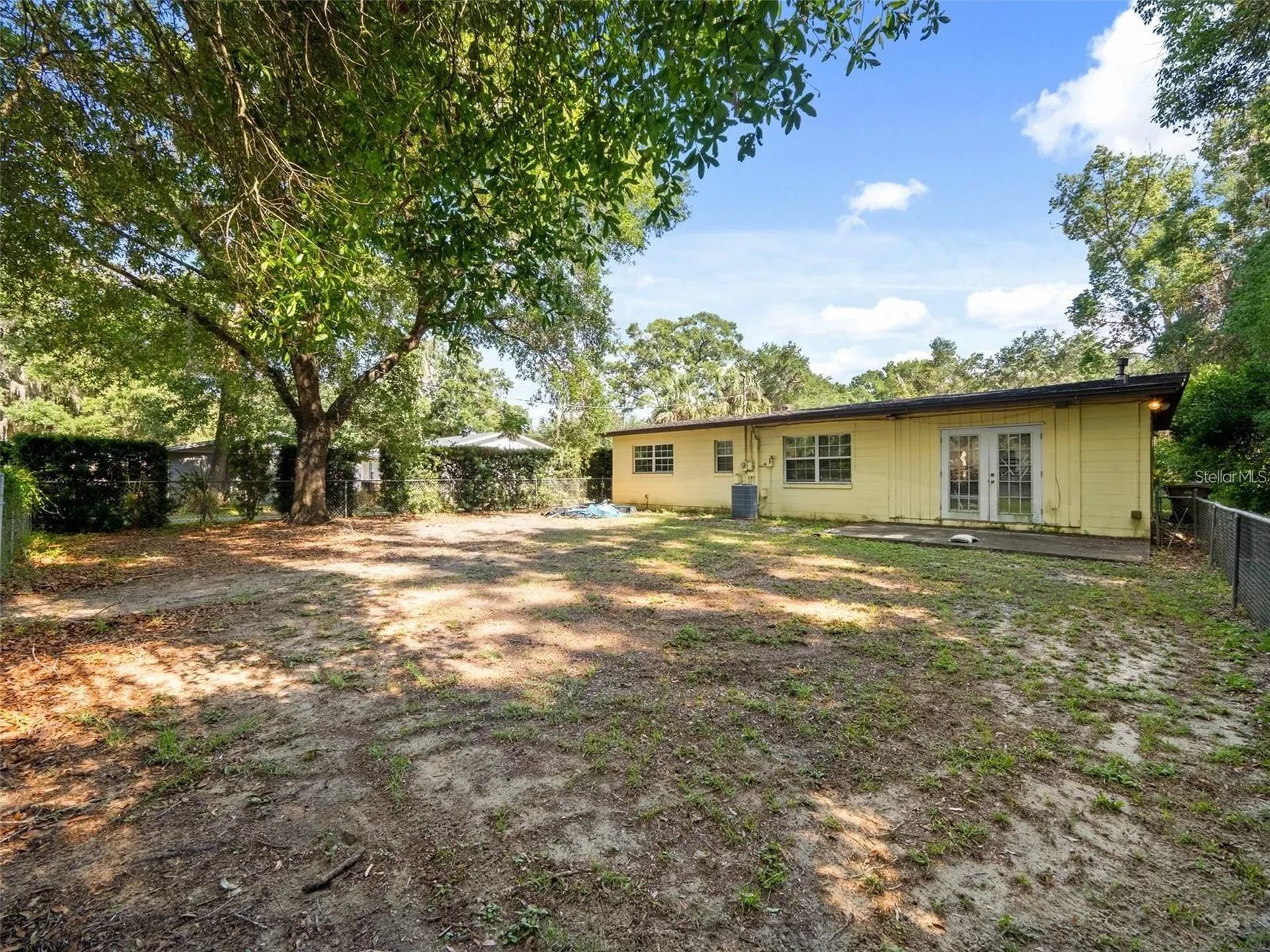 25519 Colmar Avenue Sorrento FL 32776
