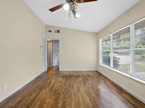 25519 Colmar Avenue Sorrento FL 32776