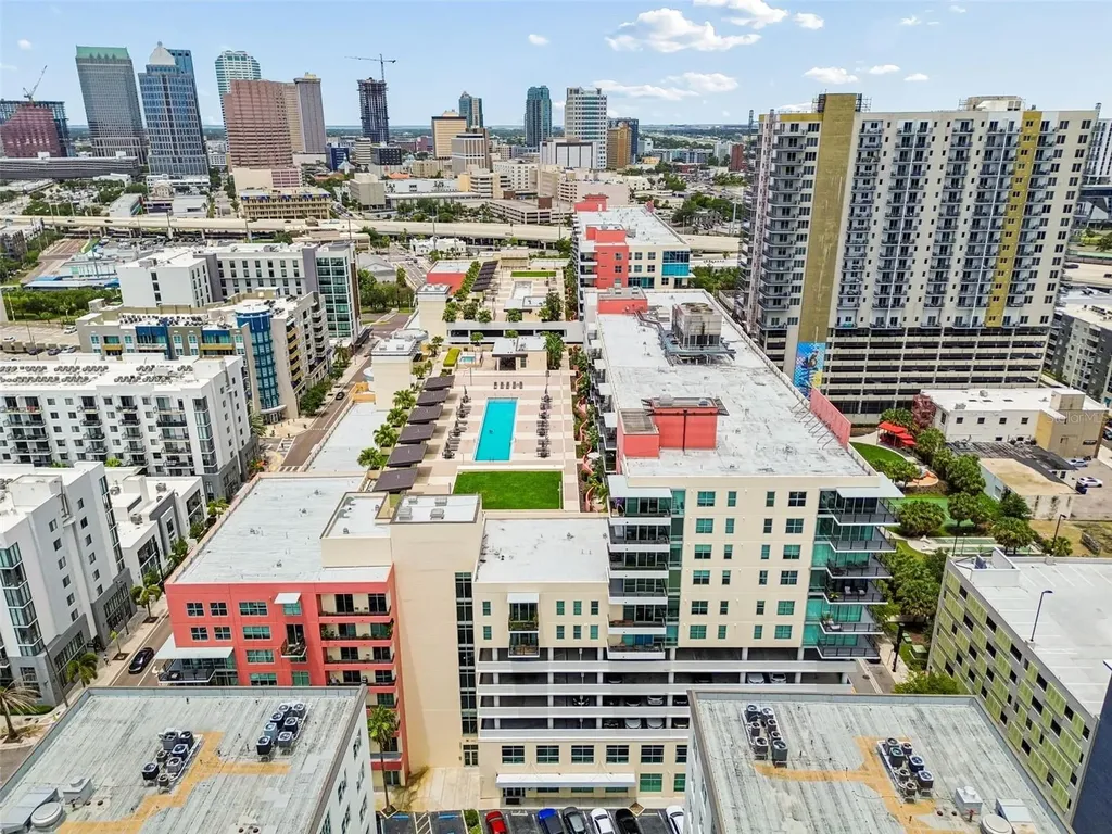 1120 E Kennedy Boulevard Tampa FL 33602