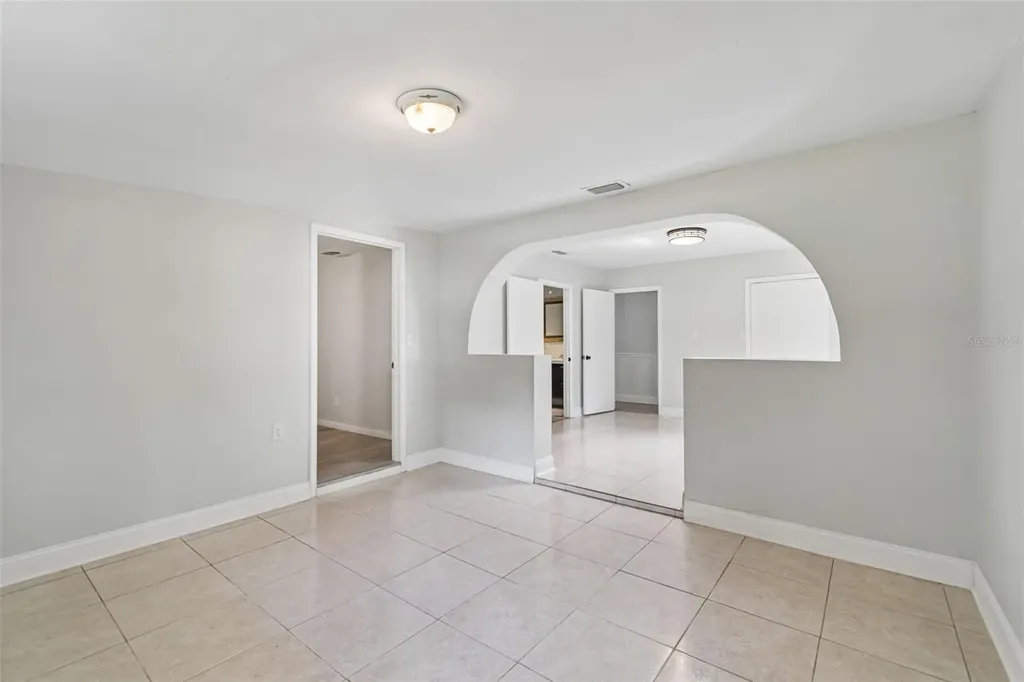 5712 20th Avenue S Tampa FL 33619