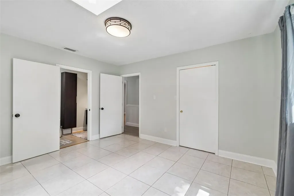 5712 20th Avenue S Tampa FL 33619