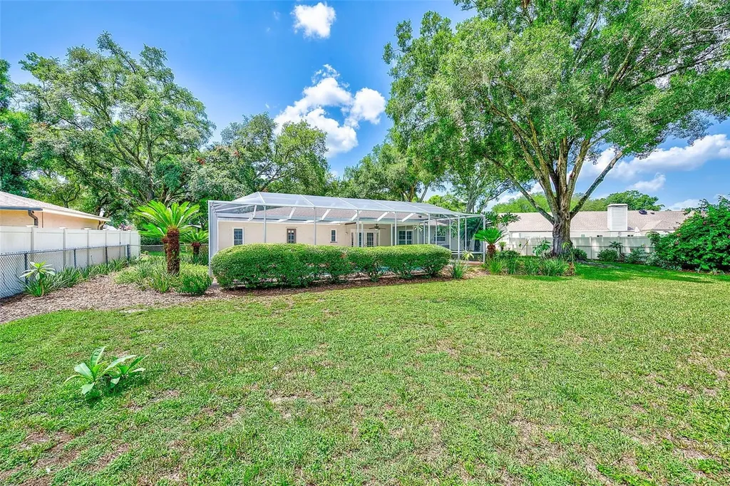 911 Woodcliff Avenue Tampa FL 33613