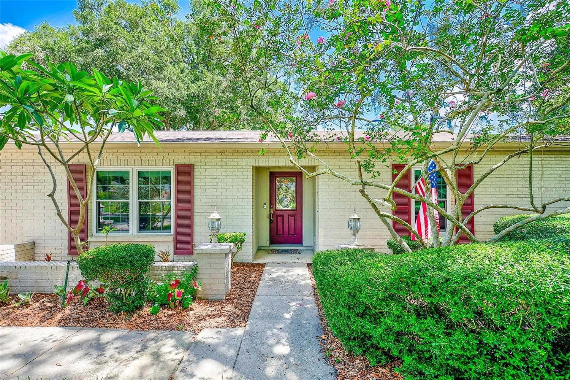 911 Woodcliff Avenue Tampa FL 33613